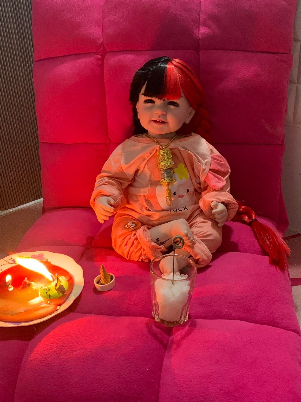 Bé pass con thầy Mic (doll còn mới tại bé mới về chưa đc lâu)